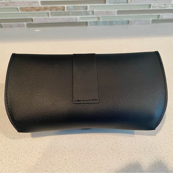 Ray-Ban sunglasses case - Picture 2 of 3